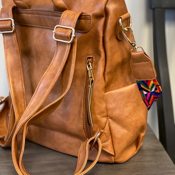 Brand NEW Camden Convertible Backpack in Camel 🧡 - Picture 12 of 16